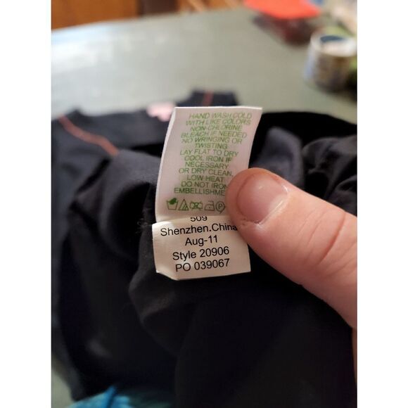 Lilly Pulitzer Size 2 Black Red Shailene Embroidered Beaded Shift Dress sz 2 - Picture 3 of 4